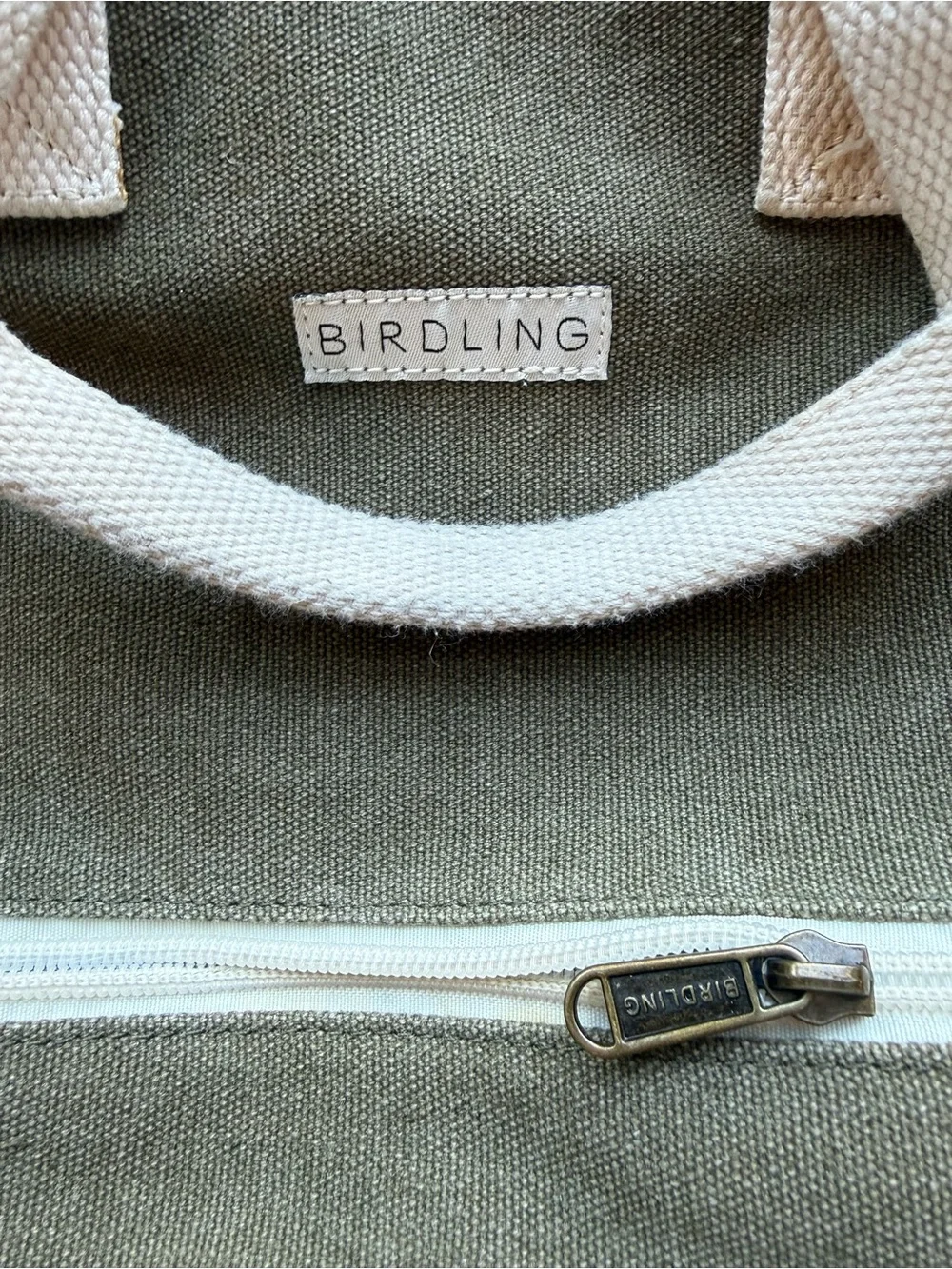 Birdling olive canvas